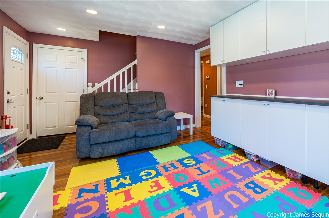 9 Continental Road Smithfield, RI 02828 - Photo 7 of 21