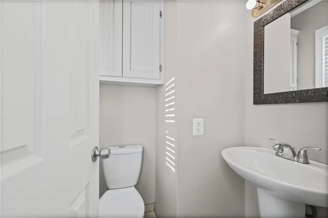 $194,500 | 303 West Marcia Avenue, Independence, MO 64050