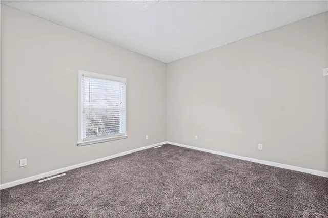 $194,500 | 303 West Marcia Avenue, Independence, MO 64050