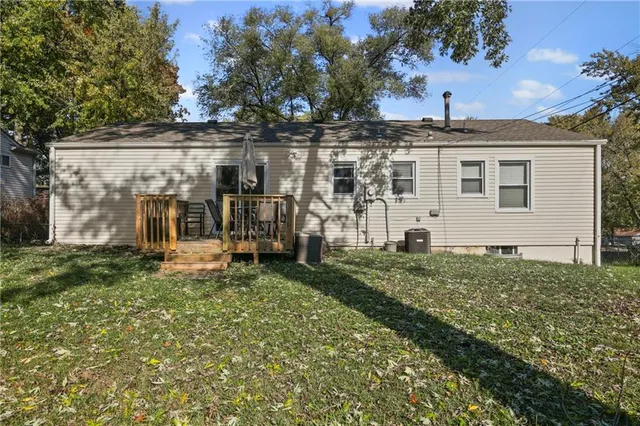 $194,500 | 303 West Marcia Avenue, Independence, MO 64050