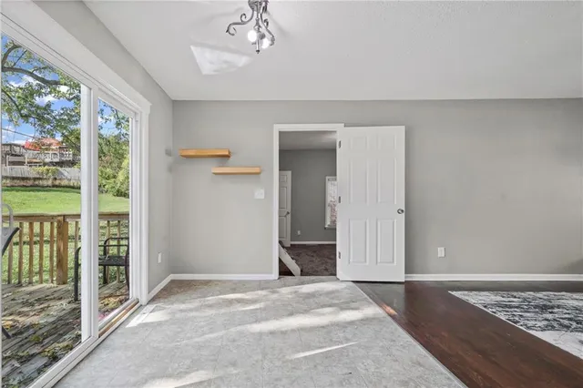 $194,500 | 303 West Marcia Avenue, Independence, MO 64050