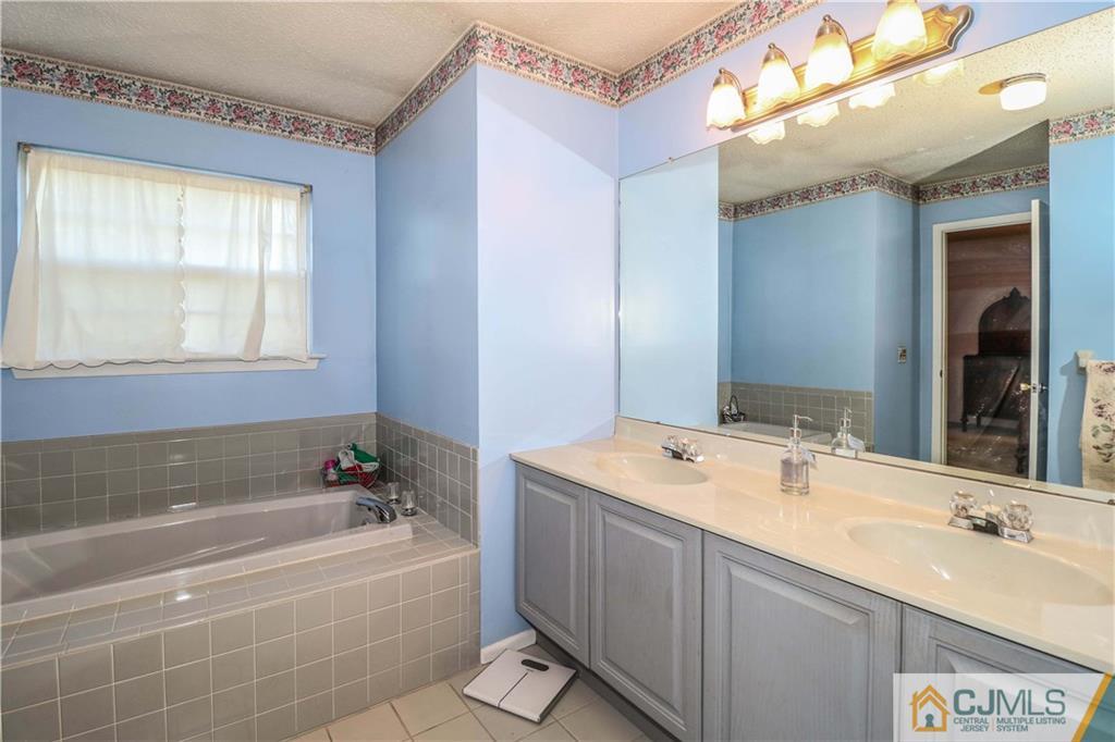 330 Lunar Road, Unit 330 Piscataway, NJ 08854 - Photo 16 of 22 Gallery Image 16