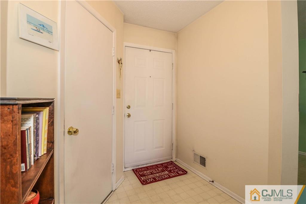 330 Lunar Road, Unit 330 Piscataway, NJ 08854 - Photo 4 of 22 Gallery Image 4