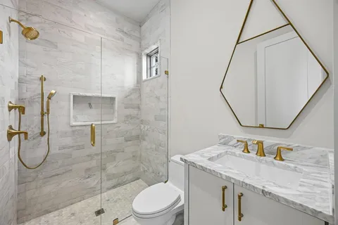 $5,995,000 | 4021 Southwestern Boulevard, University Park, TX 75225