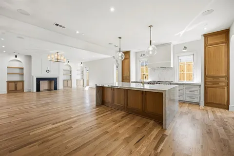 $5,995,000 | 4021 Southwestern Boulevard, University Park, TX 75225