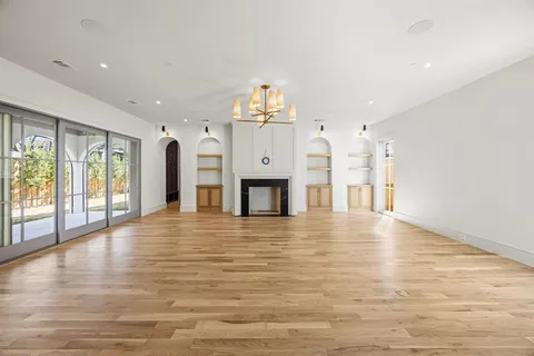 $5,995,000 | 4021 Southwestern Boulevard, University Park, TX 75225