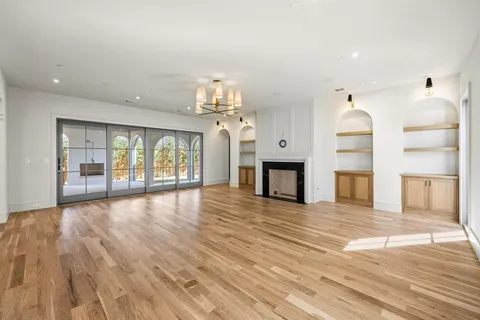 $5,995,000 | 4021 Southwestern Boulevard, University Park, TX 75225