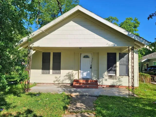 $1,500 | 1801 9th Street, Port Arthur, TX 77640