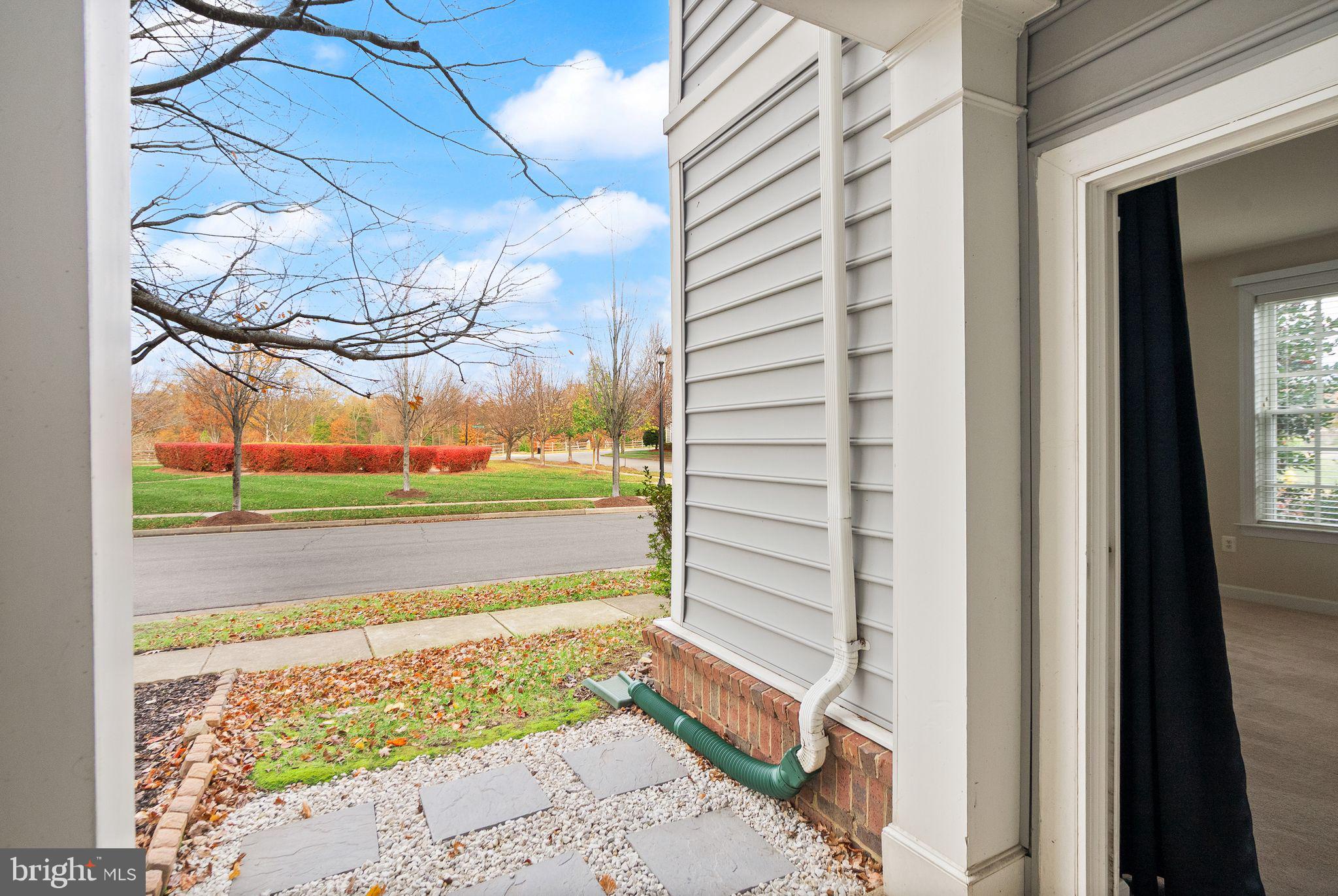 11821 Whitworth Cannon Lane Bristow, VA 20136 - Photo 9 of 70