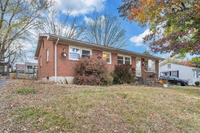 $240,000 | 5708 Sierra Drive, Roanoke, VA 24012