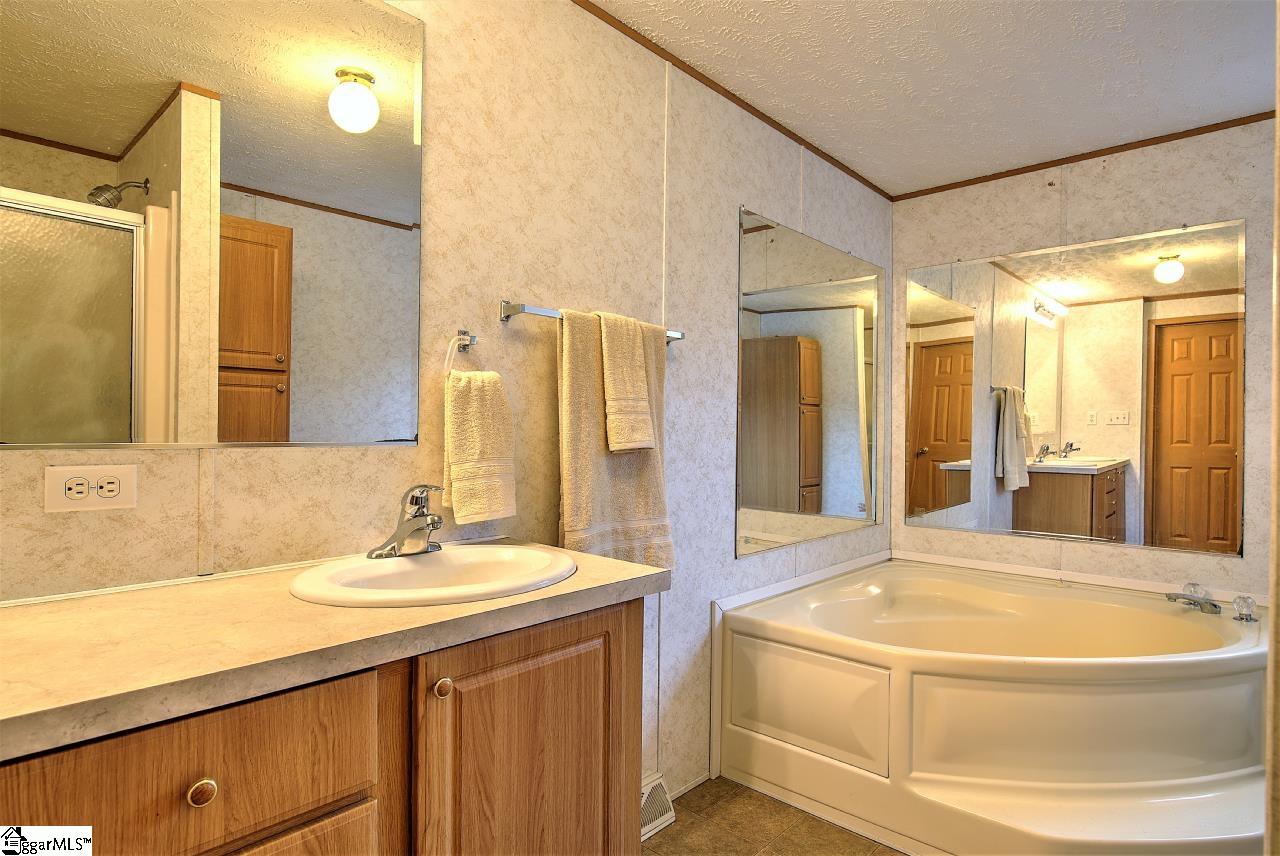3687 Pennington Road Greer, SC 29651 - Photo 22 of 35