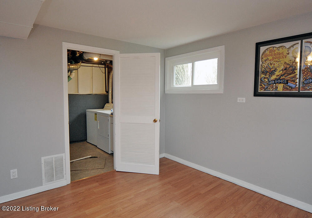 7214 Woolrich Road Louisville, KY 40222 - Photo 28 of 32 Johnny_45