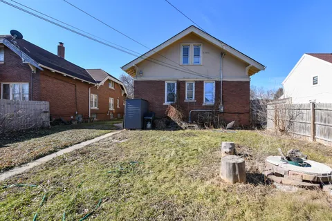 $199,900 | 2316 North Grant Boulevard, Milwaukee, WI 53210