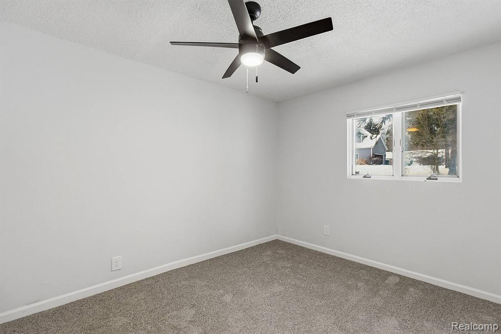 11341 Ember Road Davisburg, MI 48350 - Photo 16 of 36 Gallery Image 16