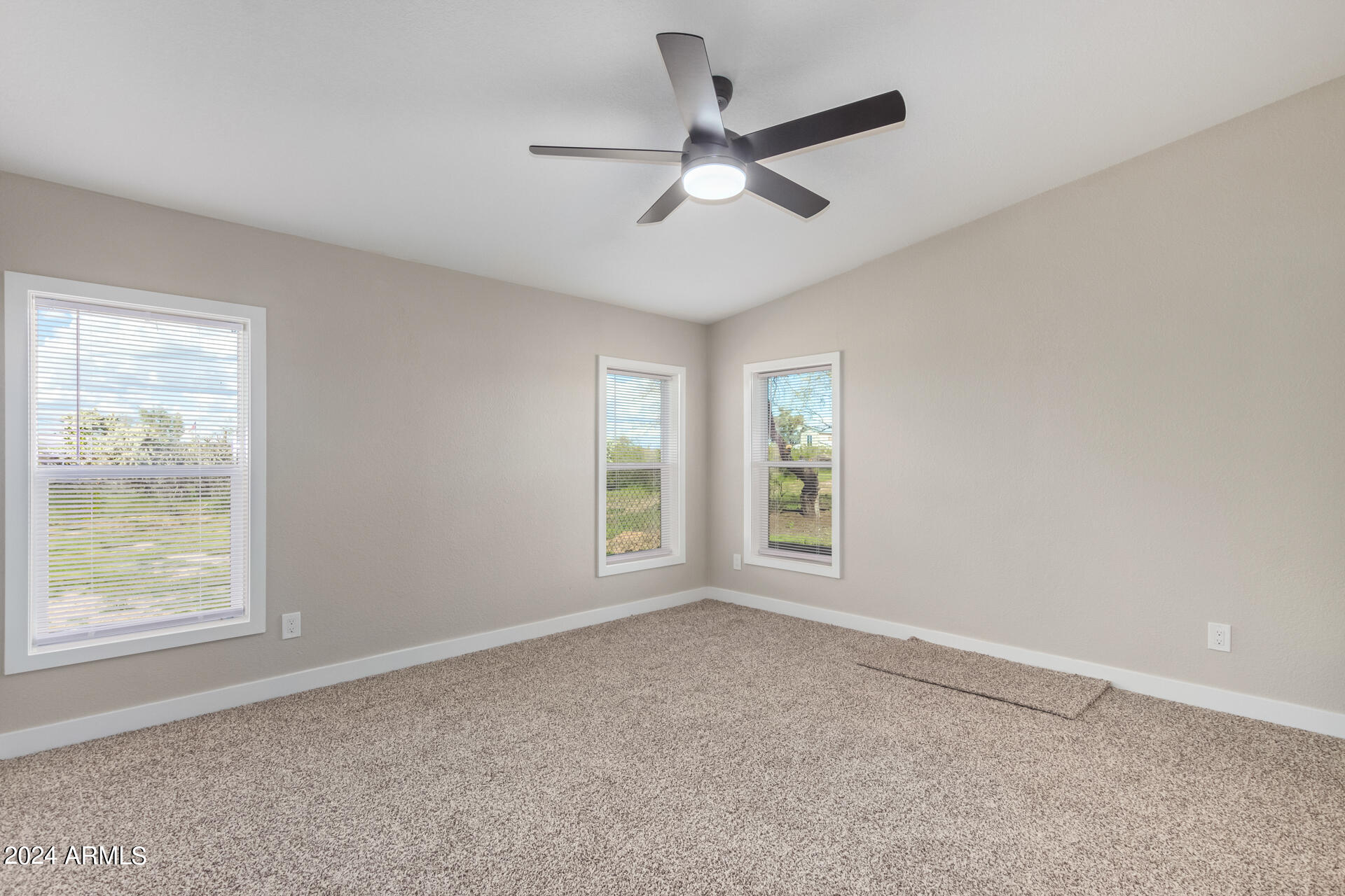8675 North Page Road Florence, AZ 85132 - Photo 11 of 26 16 - Page 8675