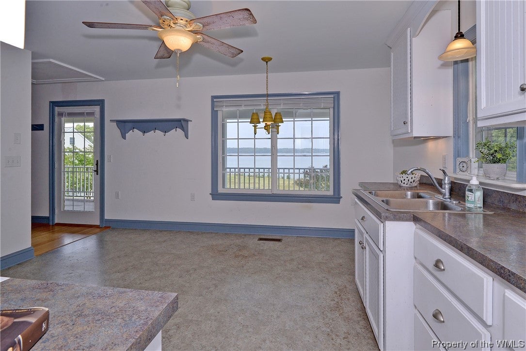 1470 Mercer Road Gloucester Point, VA 23062 - Photo 8 of 34 Gallery Image 8