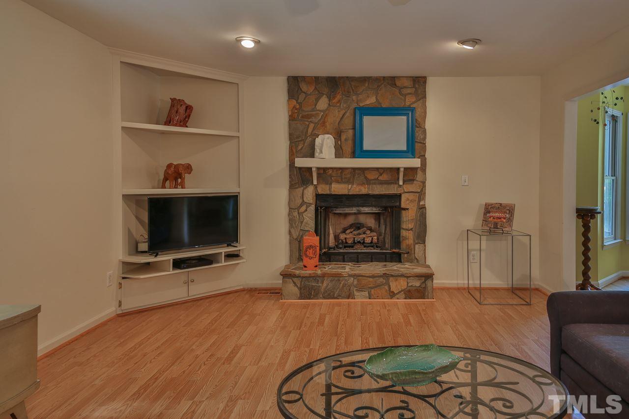 2213 Hortons Pond Road Apex, NC 27523 - Photo 4 of 25 Wonderful gas fireplacle