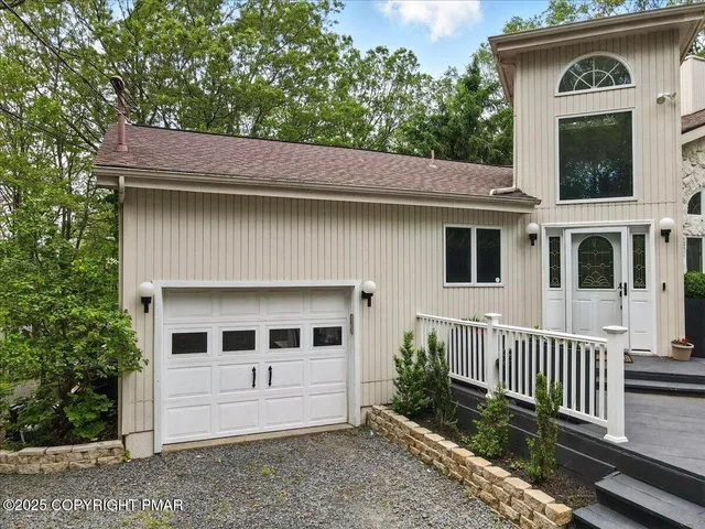 $615,000 | 202 Remuda Drive, Hawley, PA 18428