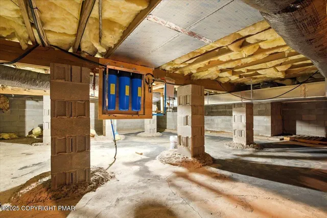 $615,000 | 202 Remuda Drive, Hawley, PA 18428