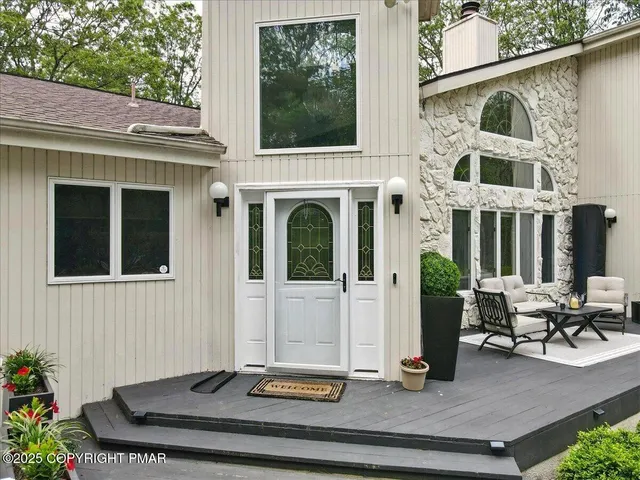 $615,000 | 202 Remuda Drive, Hawley, PA 18428