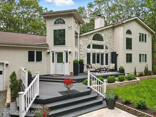 $615,000 | 202 Remuda Drive, Hawley, PA 18428