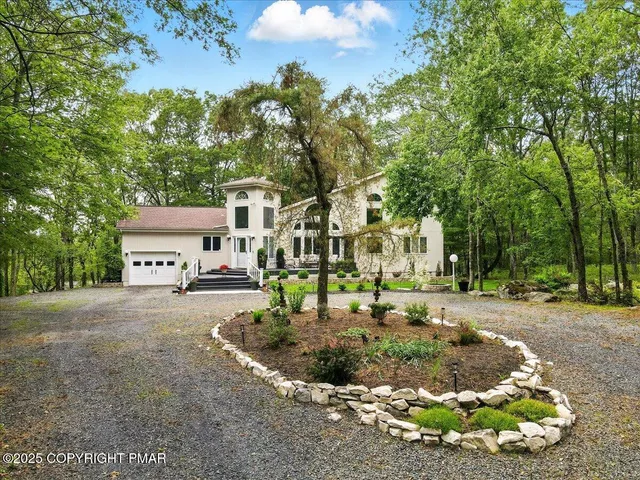 $615,000 | 202 Remuda Drive, Hawley, PA 18428