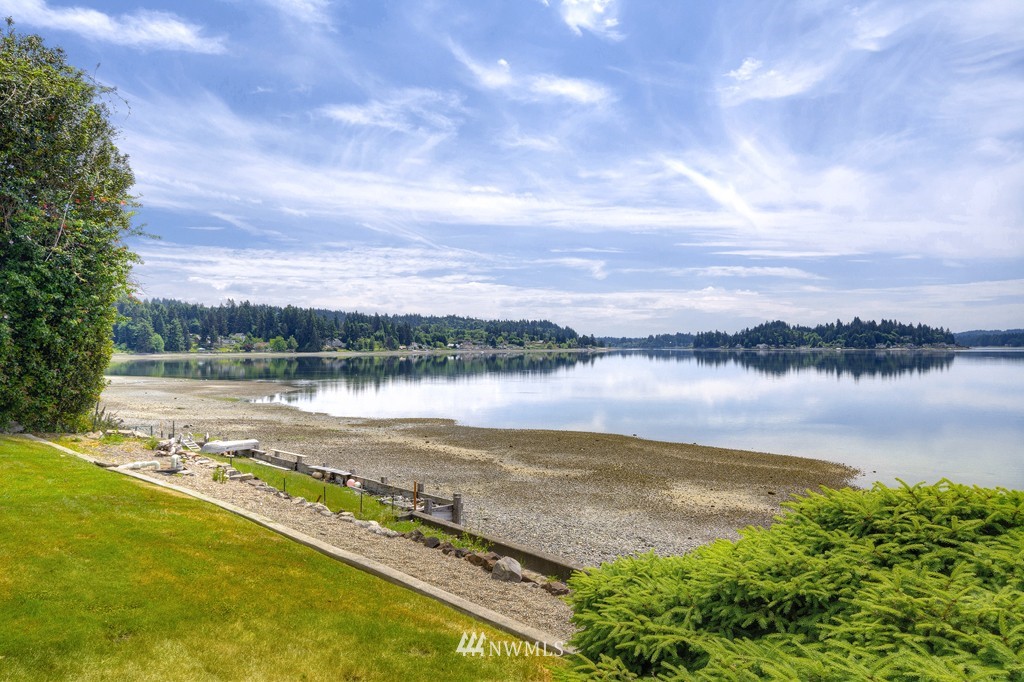 1175 Darling Road Northwest Bremerton, WA 98311 - Photo 6 of 24 Gallery Image 6