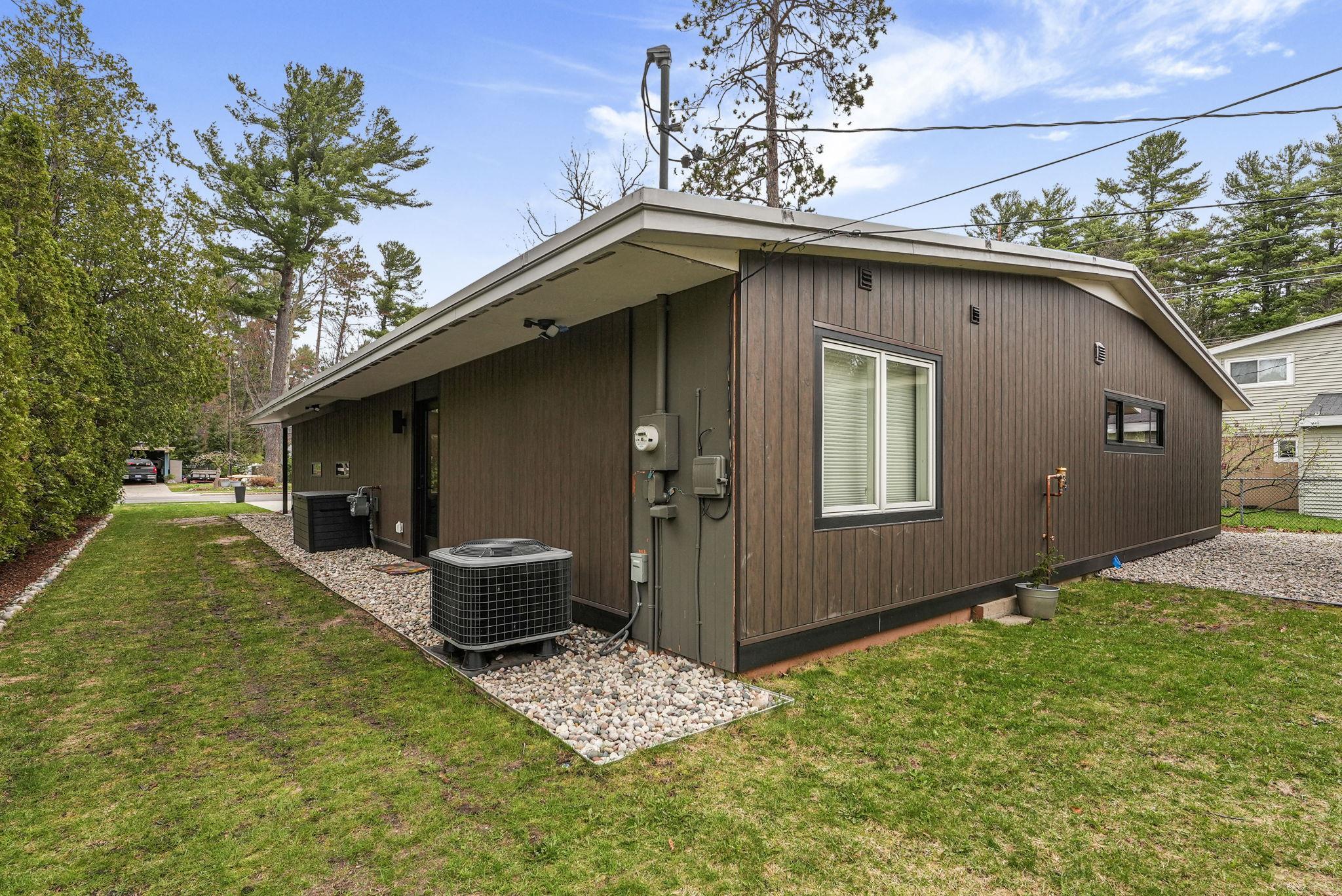 1236 Anderson Road Traverse City, MI 49686 - Photo 46 of 52 1944374-56155f5b-d7d6-495d-89c2-049c73a7d03b.JPG