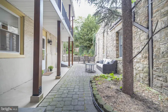 a view of livingroom with furniture and wooden floor