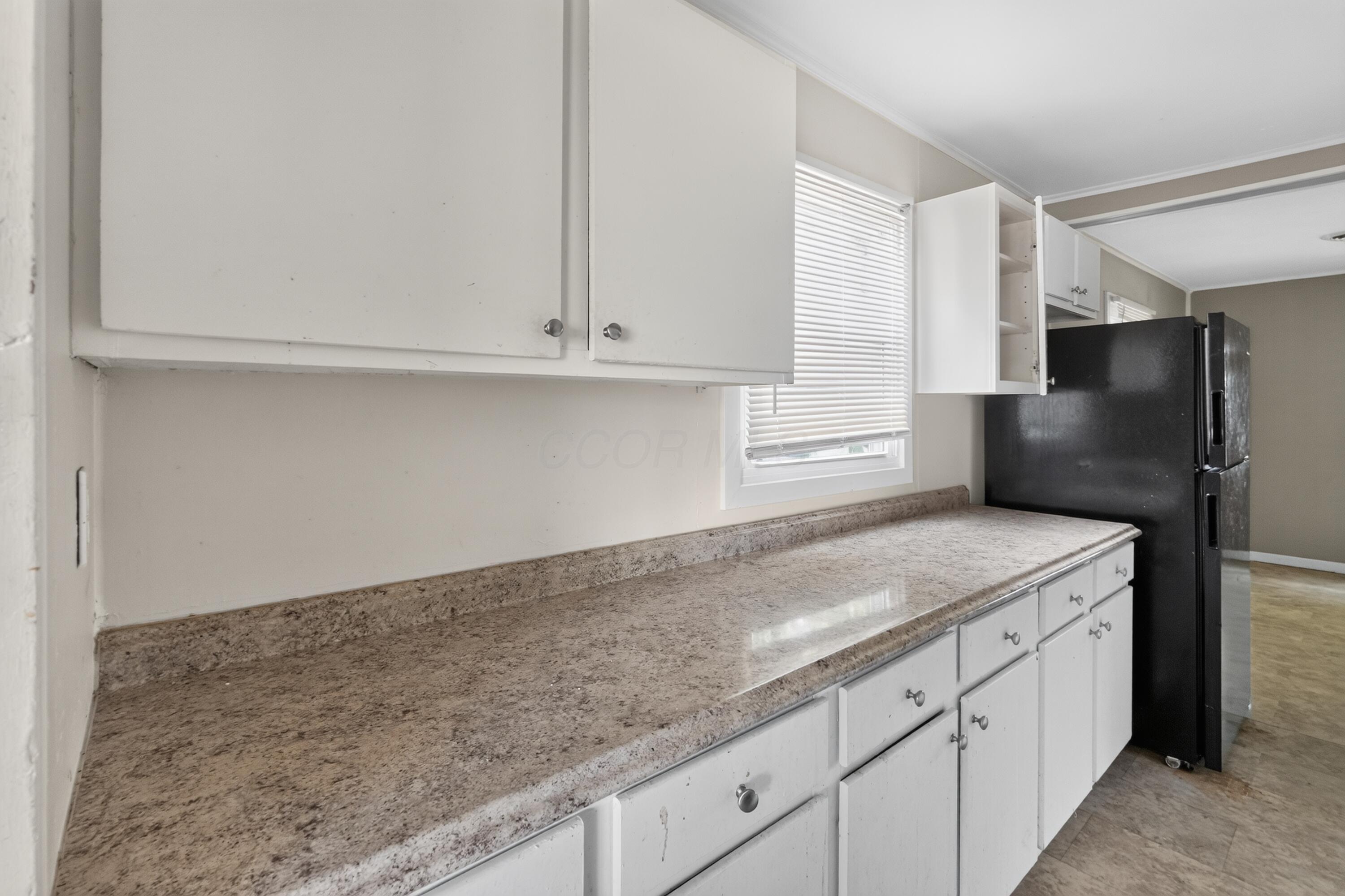 1170 South Hampton Road Columbus, OH 43227 - Photo 16 of 32 16_1170_S_Hampton_Rd-Kitchen-6680