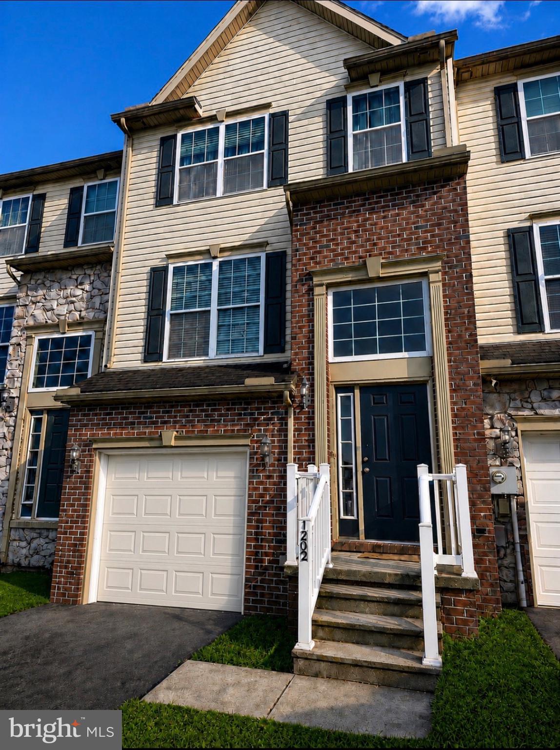 1202 Knob Run York, PA 17408 - Photo 1 of 1 Gallery Image 1