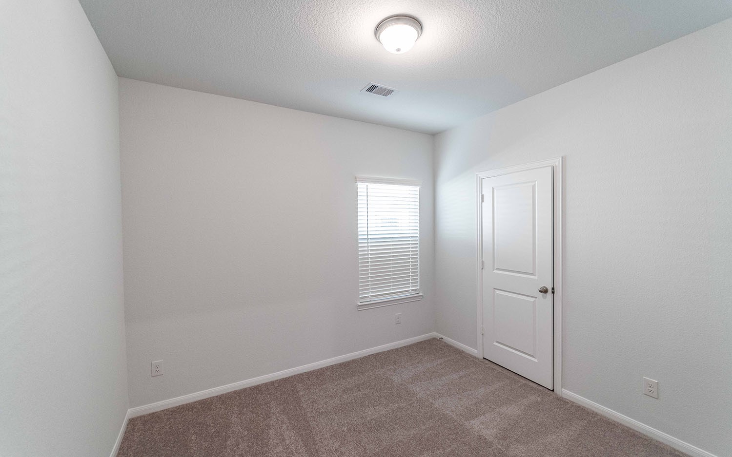 10633 Altitude Way Conroe, TX 77303 - Photo 16 of 33