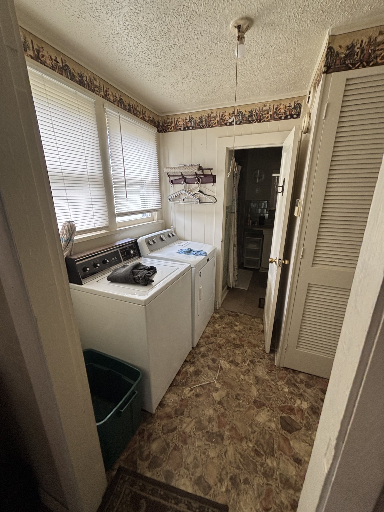 686 Clearview Road Cottontown, TN 37048 - Photo 14 of 22 a kitchen with sink refrigerator and window