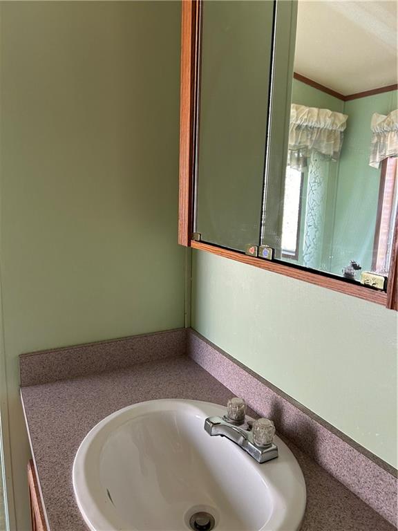 9 Scott Road Washington, PA 15301 - Photo 22 of 27 Master bathroom
