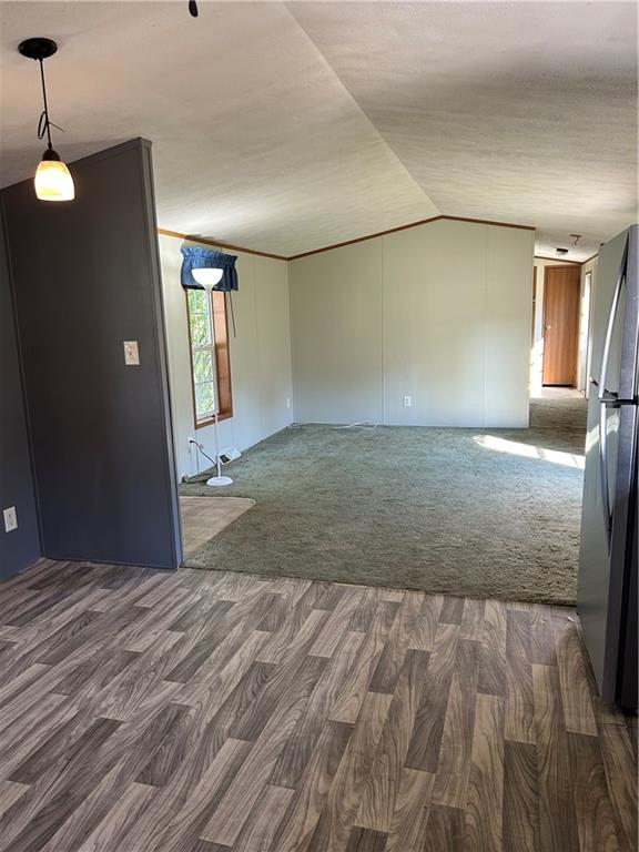 9 Scott Road Washington, PA 15301 - Photo 8 of 27 Open living room w/high ceilings
