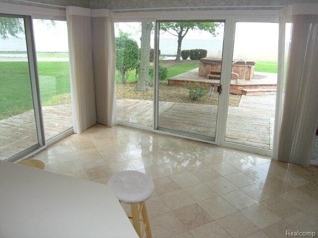 870 Lake Shore Road Grosse Pointe, MI 48236 - Photo 12 of 24 Kitchen Eat Area