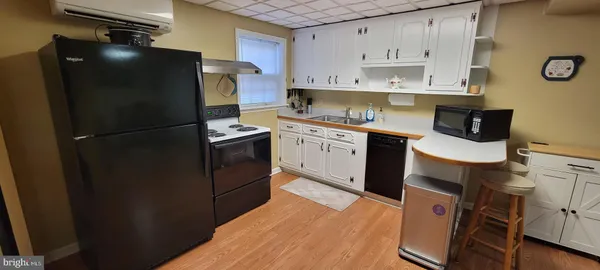 $1,600 | 813 Spring Valley Drive, Unit B, Fredericksburg, VA 22405