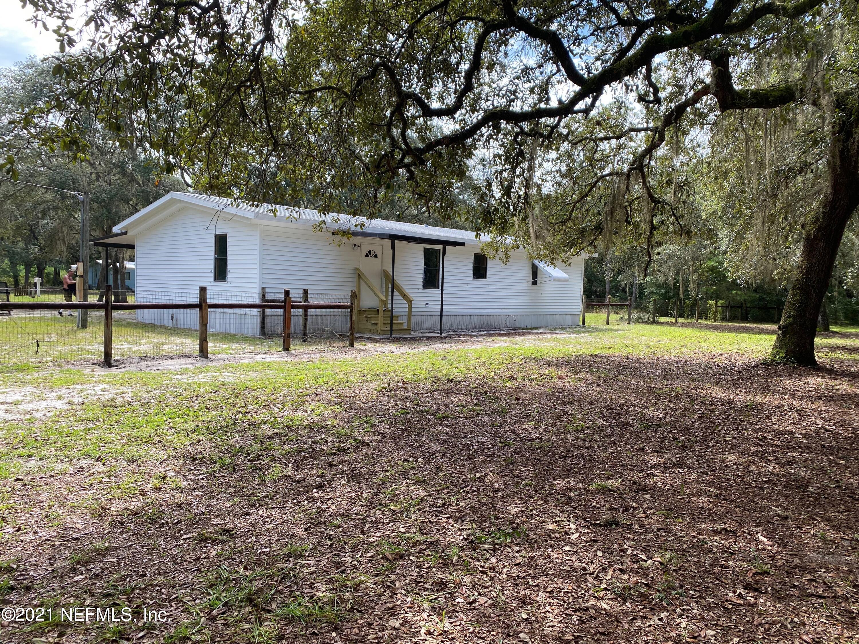 212 Magnolia Road Hawthorne, FL 32640 - Photo 3 of 36 IMG_1162