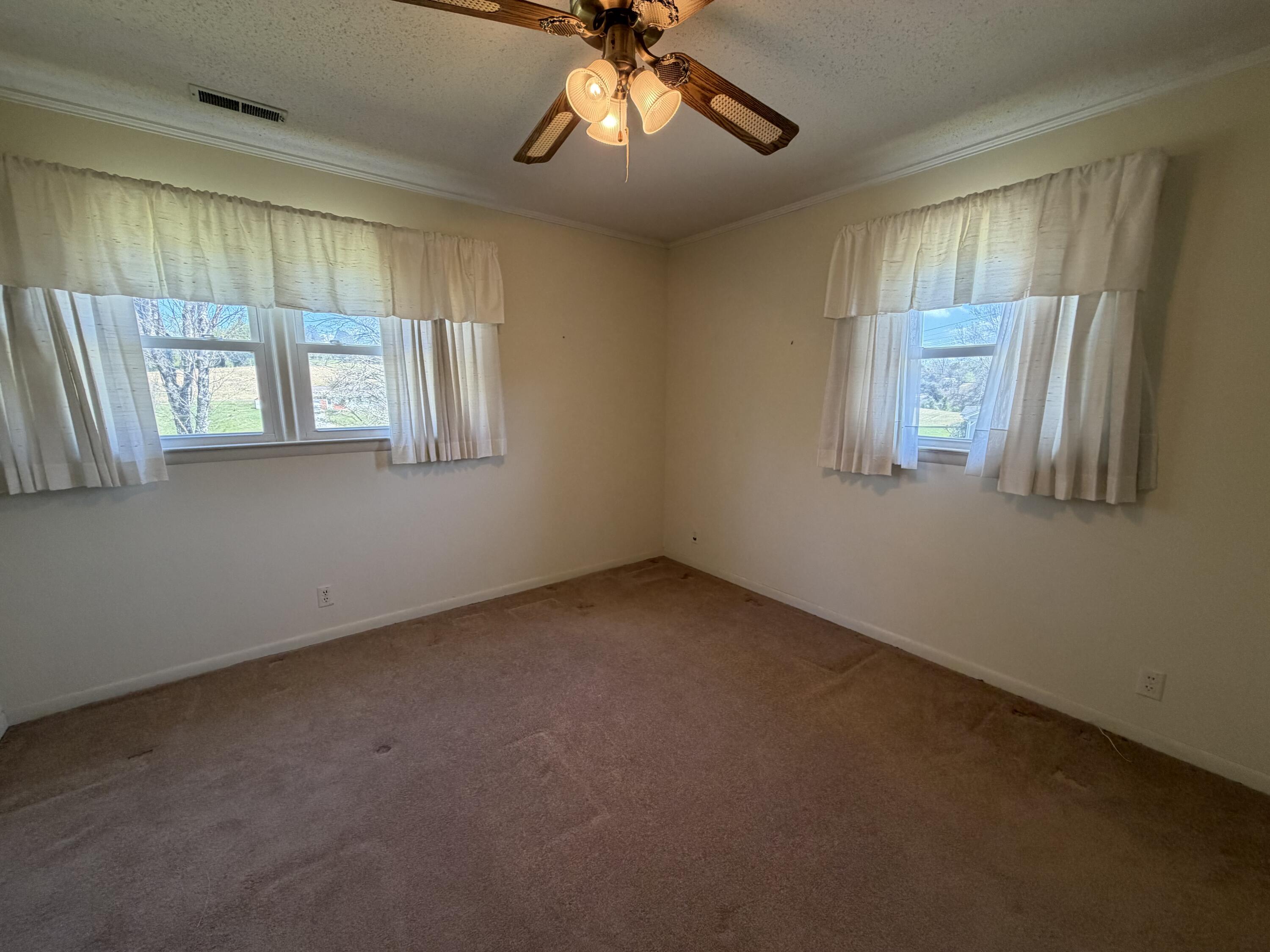 724 Watts Bar Highway Spring City, TN 37381 - Photo 19 of 28 Bedroom 3