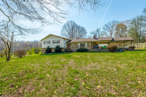 $425,000 | 724 Watts Bar Highway, Spring City, TN 37381