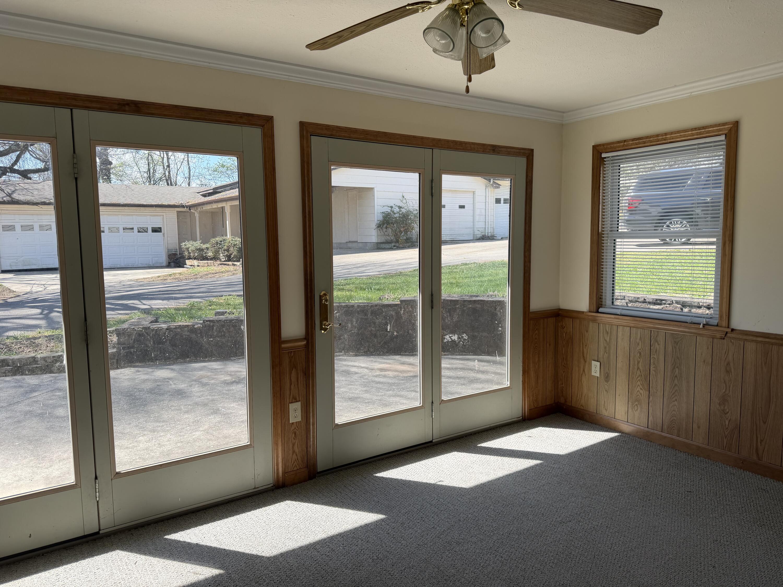 724 Watts Bar Highway Spring City, TN 37381 - Photo 25 of 28 Lower level sunroom