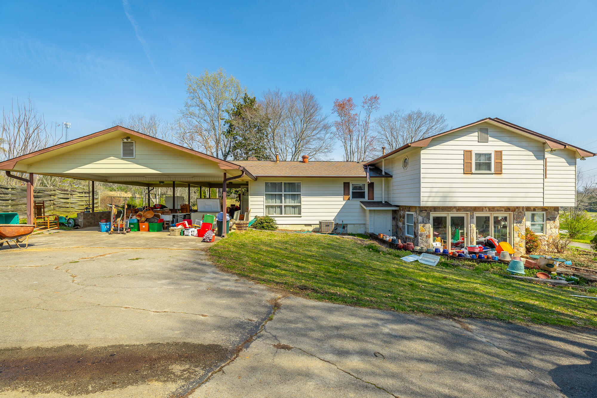 724 Watts Bar Highway Spring City, TN 37381 - Photo 5 of 28 Back of home