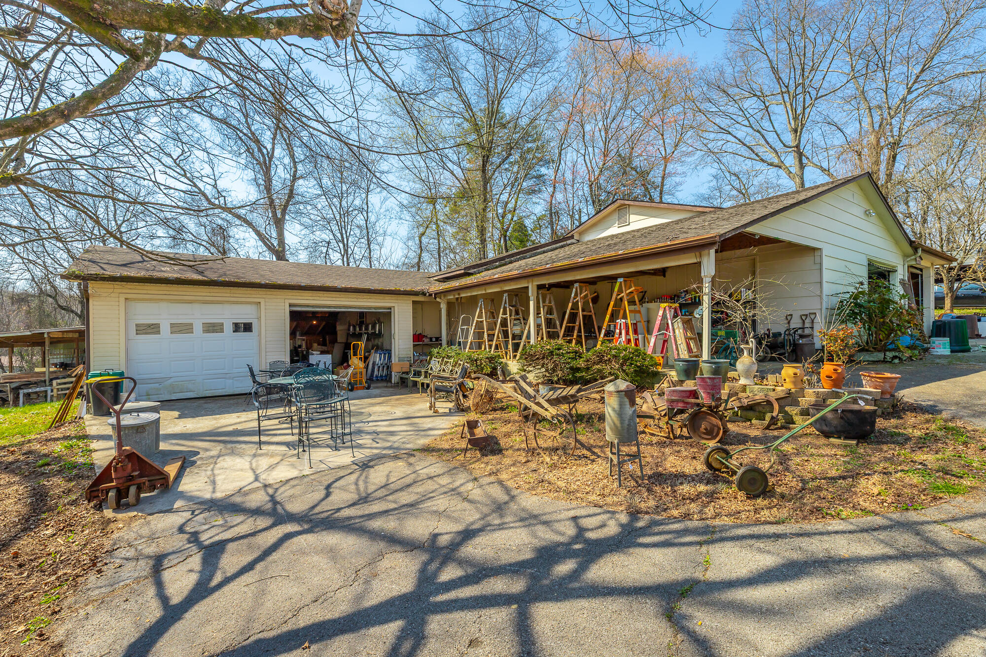724 Watts Bar Highway Spring City, TN 37381 - Photo 6 of 28 Storage building