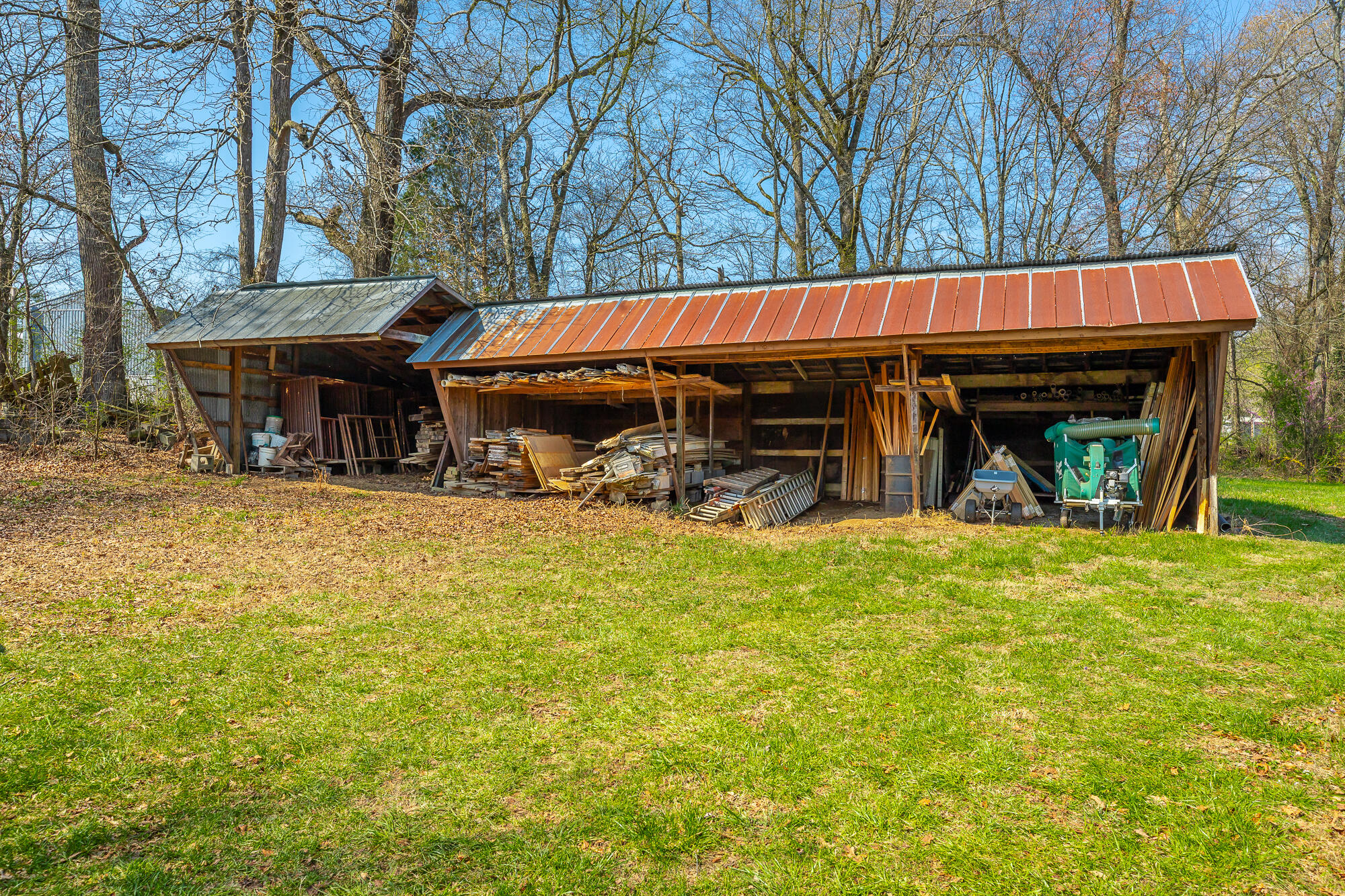 724 Watts Bar Highway Spring City, TN 37381 - Photo 8 of 10 Storage shed