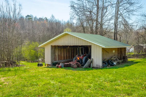 $425,000 | 724 Watts Bar Highway, Spring City, TN 37381