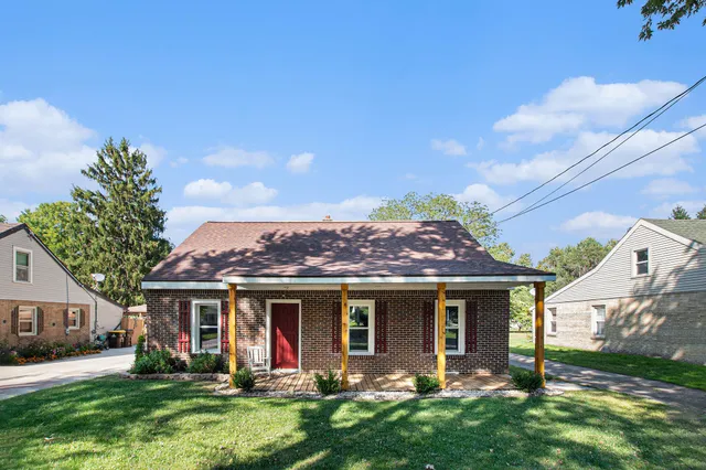 $247,900 | 4662 Tolland Avenue, Holt, MI 48842