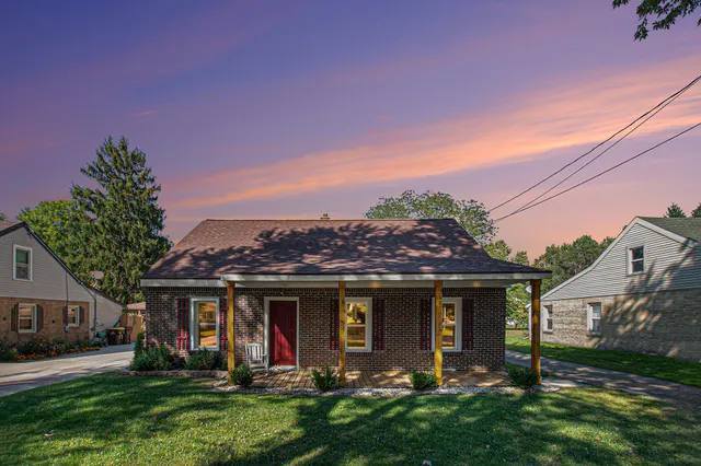 $247,900 | 4662 Tolland Avenue, Holt, MI 48842