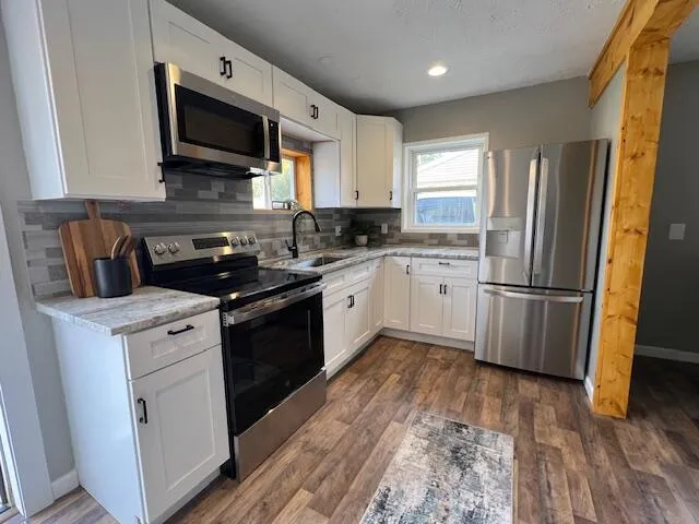 $247,900 | 4662 Tolland Avenue, Holt, MI 48842