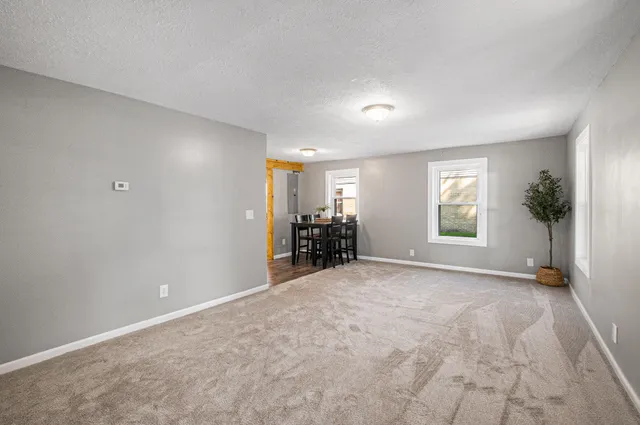 $247,900 | 4662 Tolland Avenue, Holt, MI 48842