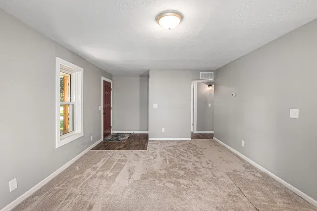 $247,900 | 4662 Tolland Avenue, Holt, MI 48842